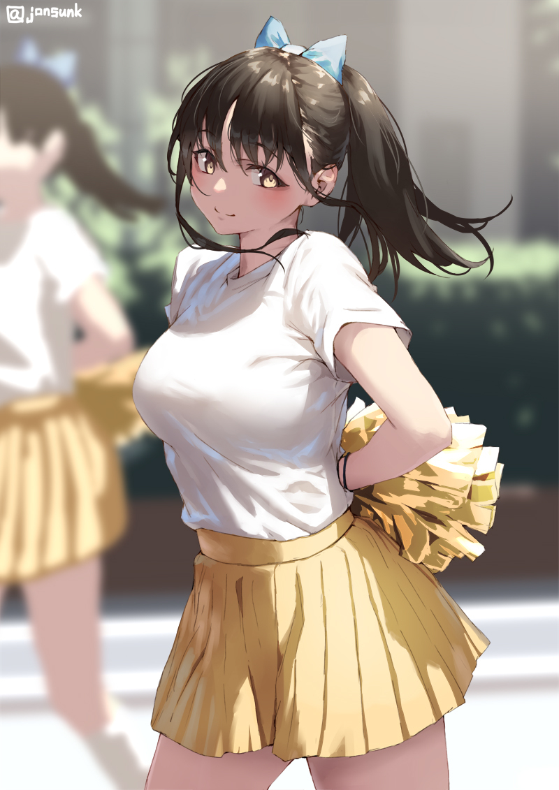 对视的类型的啦啦队女孩