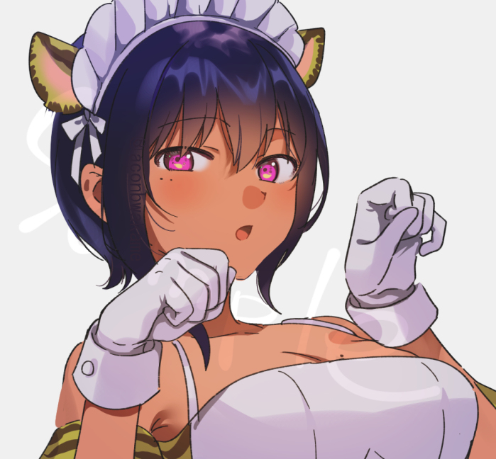 女仆指甲