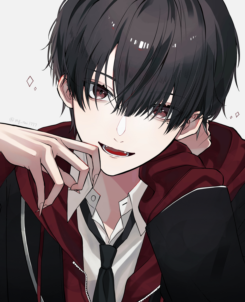 黑色