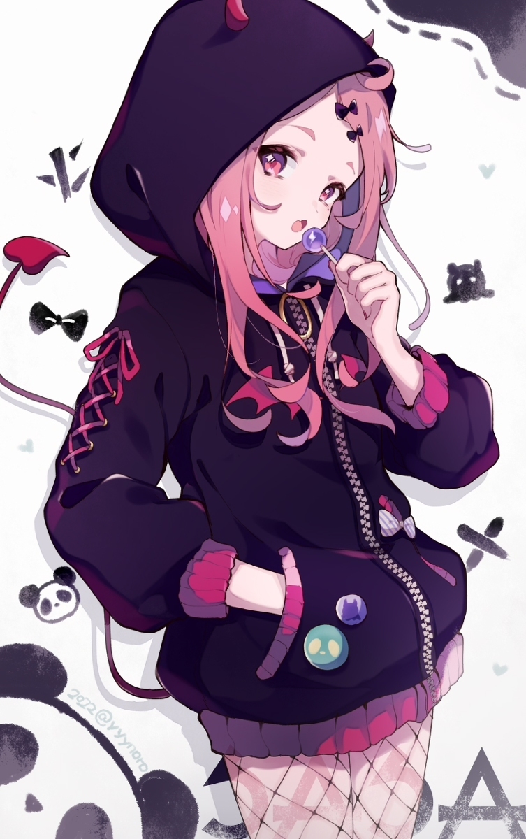 ● ○