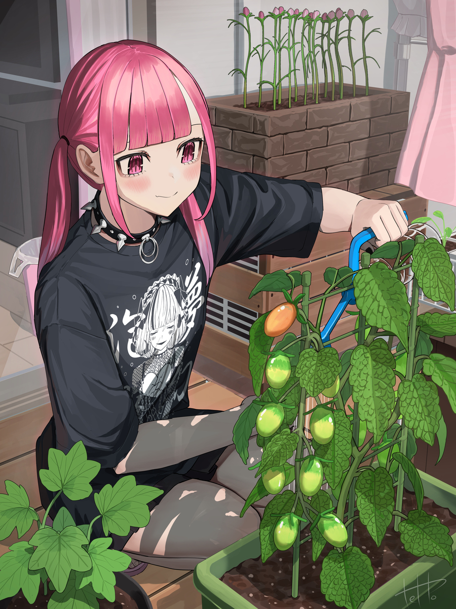 在阳台上种植蔬菜的地雷系女子