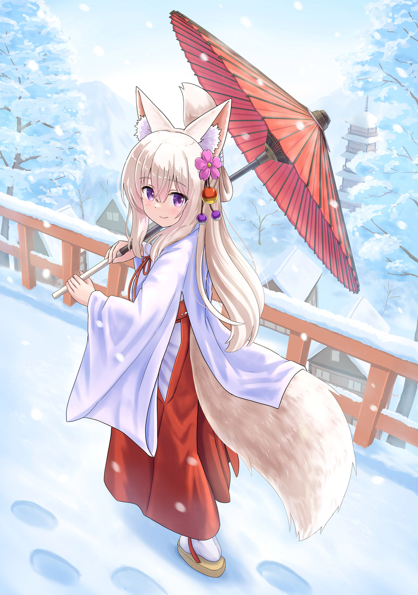 雪と巫女狐娘