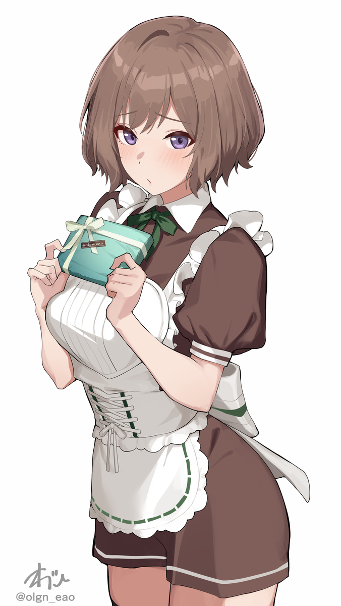 「甘いものって…　好きですか？」