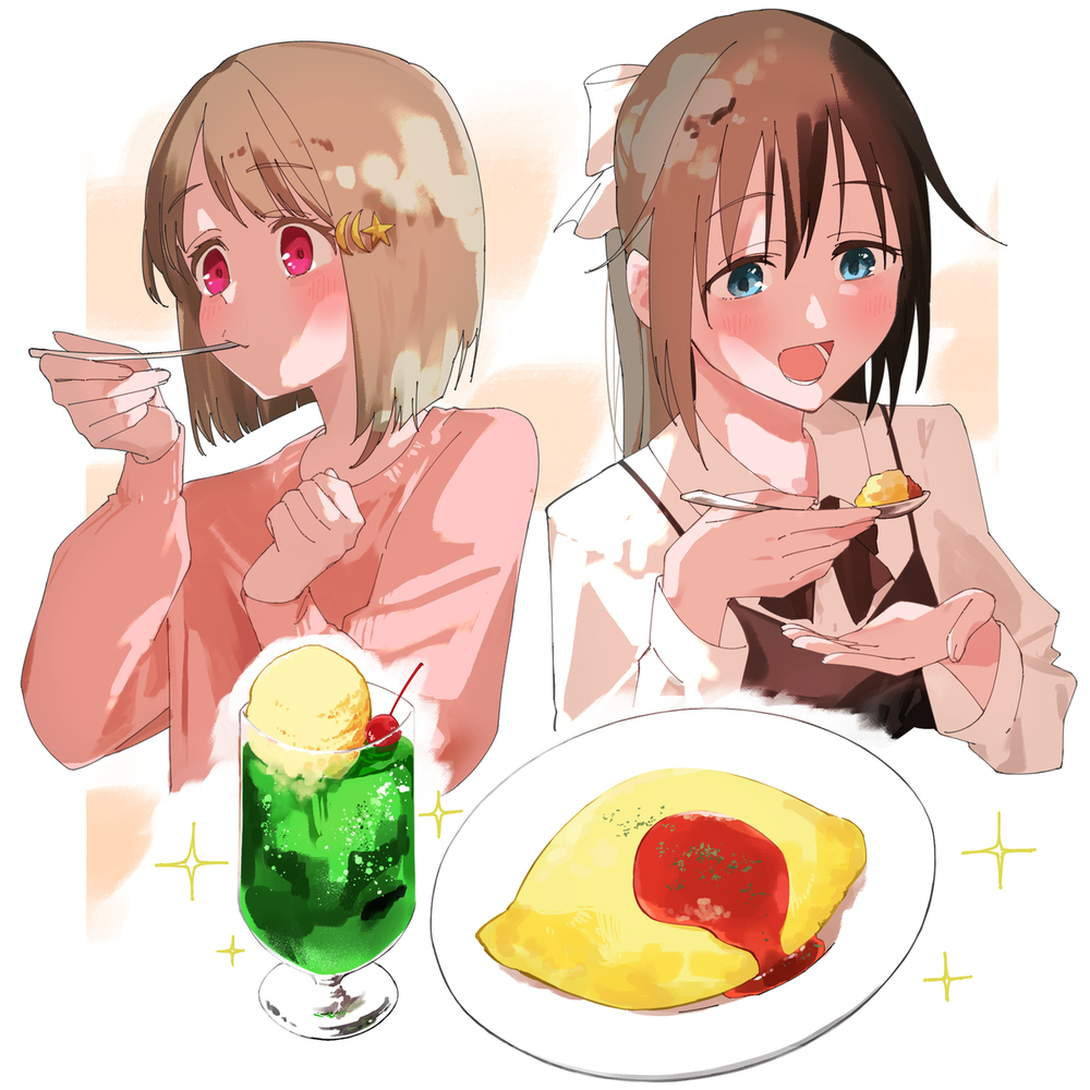 喫茶店のオムライスとクリームソーダ