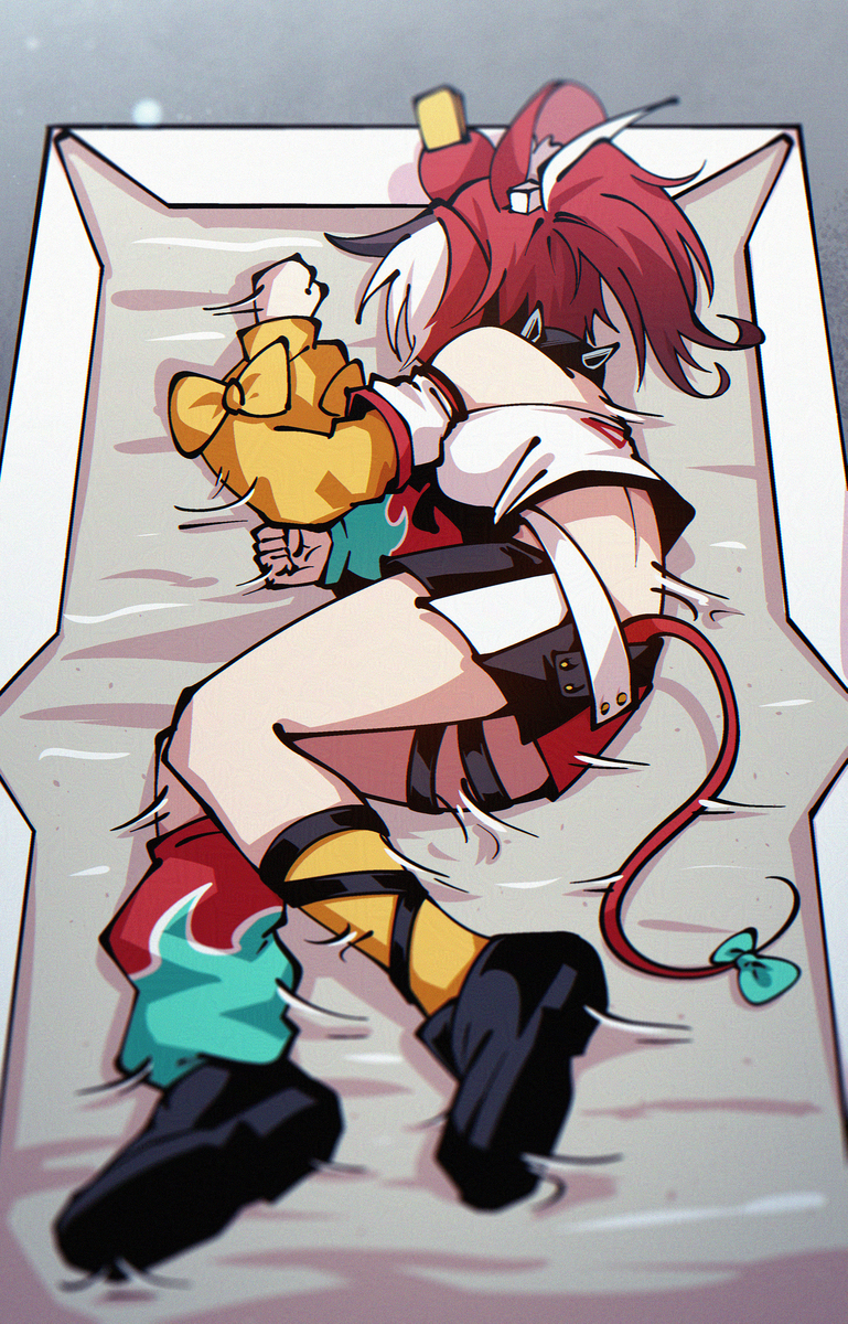 Glue trapped Bae [comms]