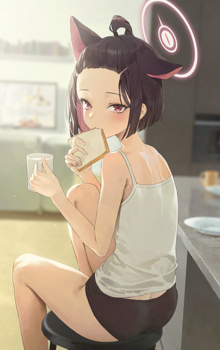 杏山カズサ