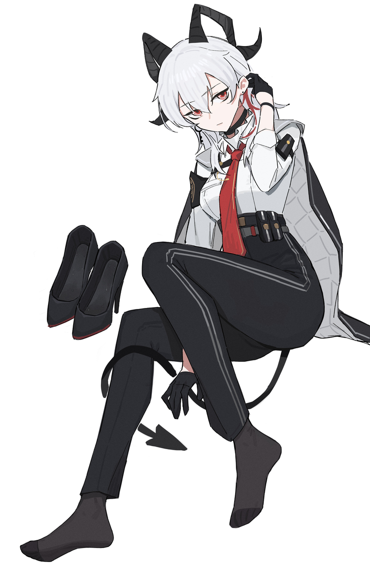 赞妮