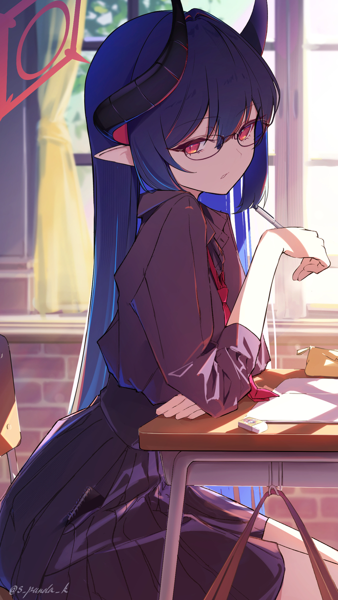 眼鏡チアキ