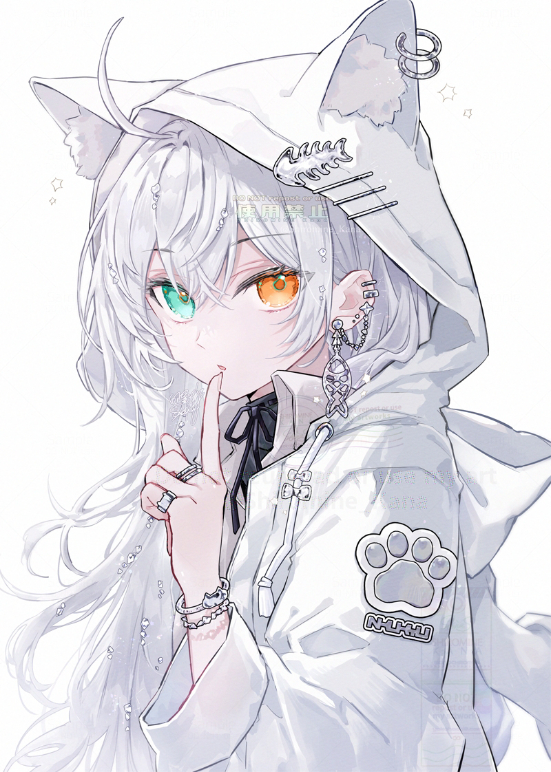 白猫耳パーカー